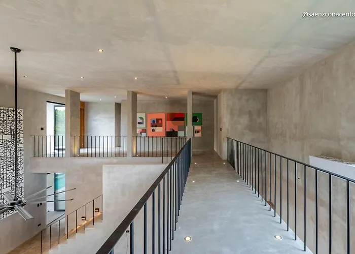 Brutalist 7br Masterpiece Design, Luxury Pool Holiday home