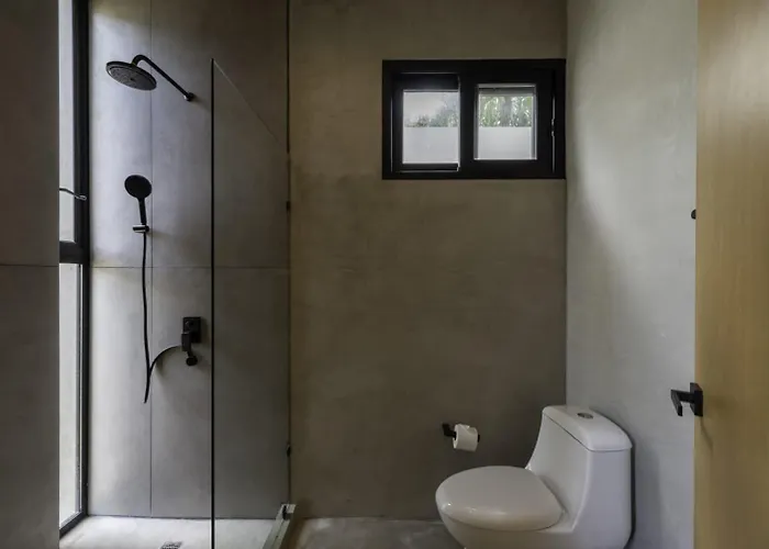 Brutalist 7br Masterpiece Design, Luxury Pool *